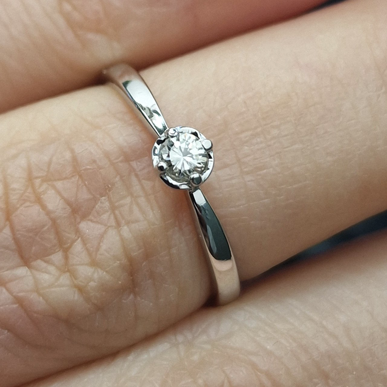 Кольцо Deimantas 104622631 15,5р 1,56гр 0,11ct. купить,NaN