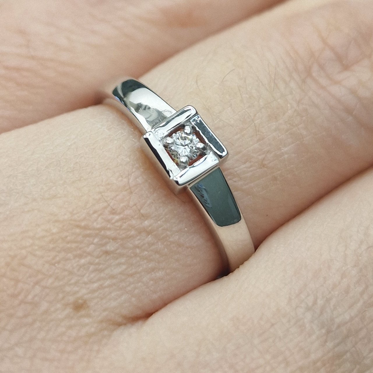 Кольцо Deimantas 104622624 17р 2,08гр 0,063ct. купить,NaN