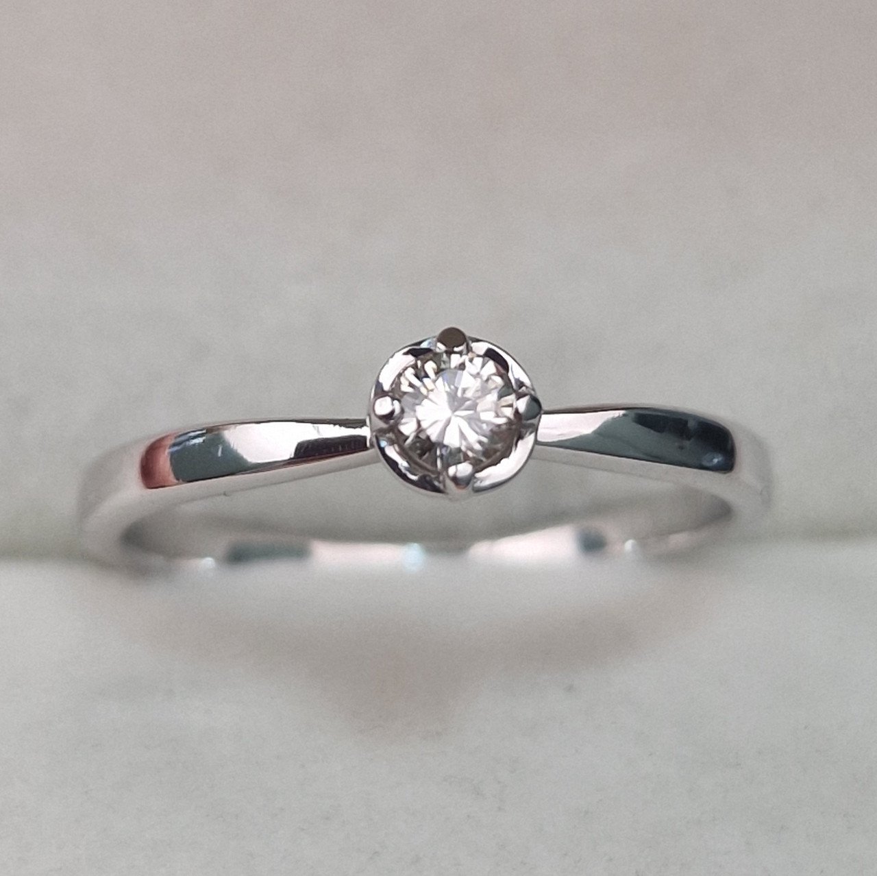 Кольцо Deimantas 104622631 15,5р 1,56гр 0,11ct. купить,NaN
