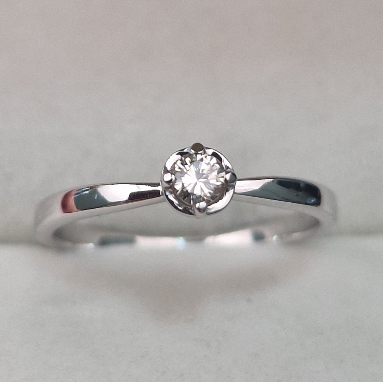 Кольцо Deimantas 104622631 15,5р 1,56гр 0,11ct. купить,NaN