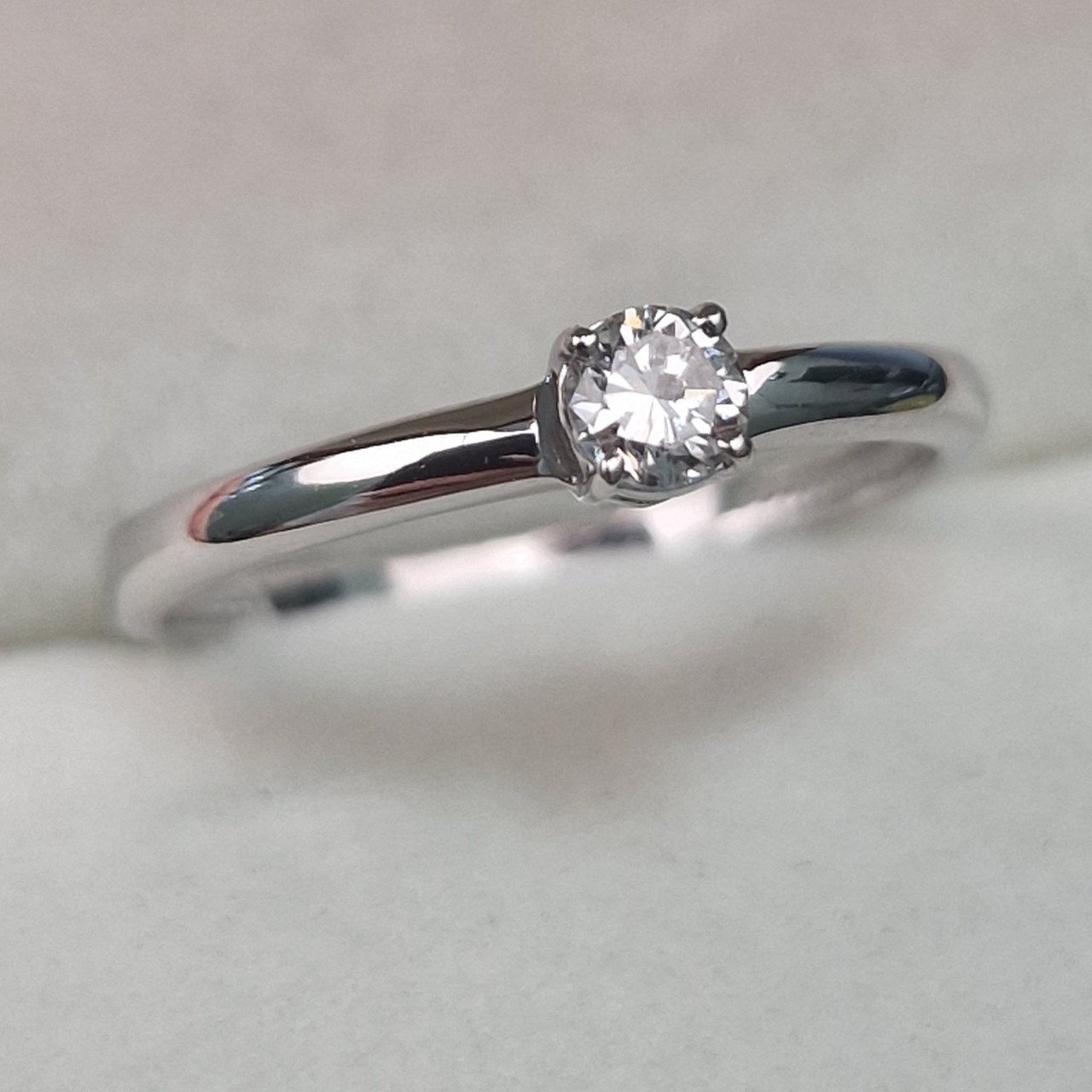 Кольцо Deimantas 104622638 16р 1,29гр 0,16ct. купить,NaN
