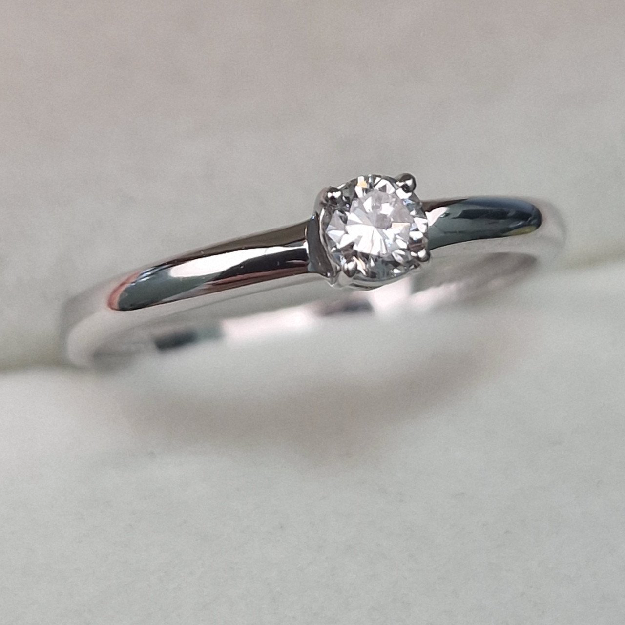 Кольцо Deimantas 104622638 16р 1,29гр 0,16ct. купить,NaN