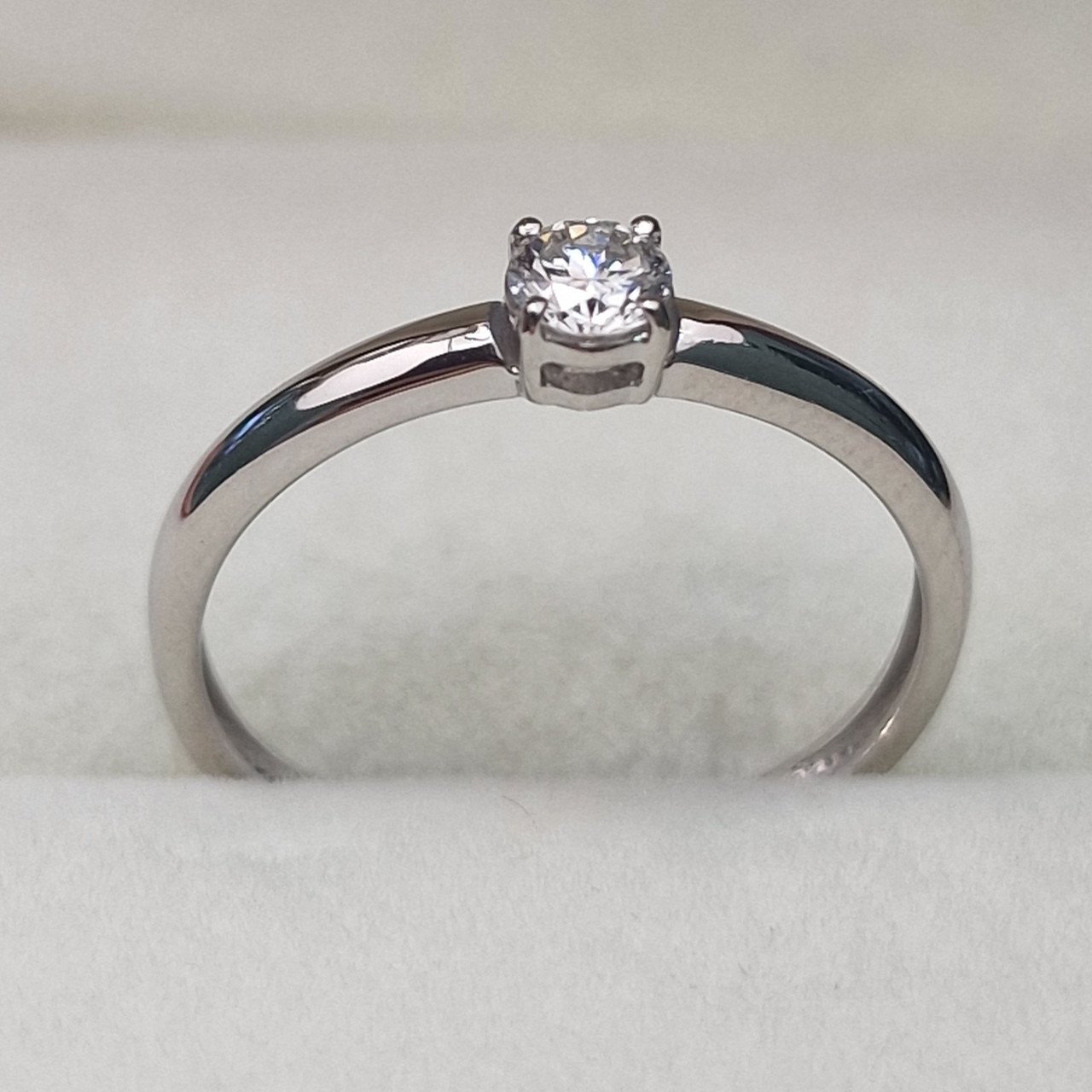 Кольцо Deimantas 104622638 16р 1,29гр 0,16ct. купить,NaN