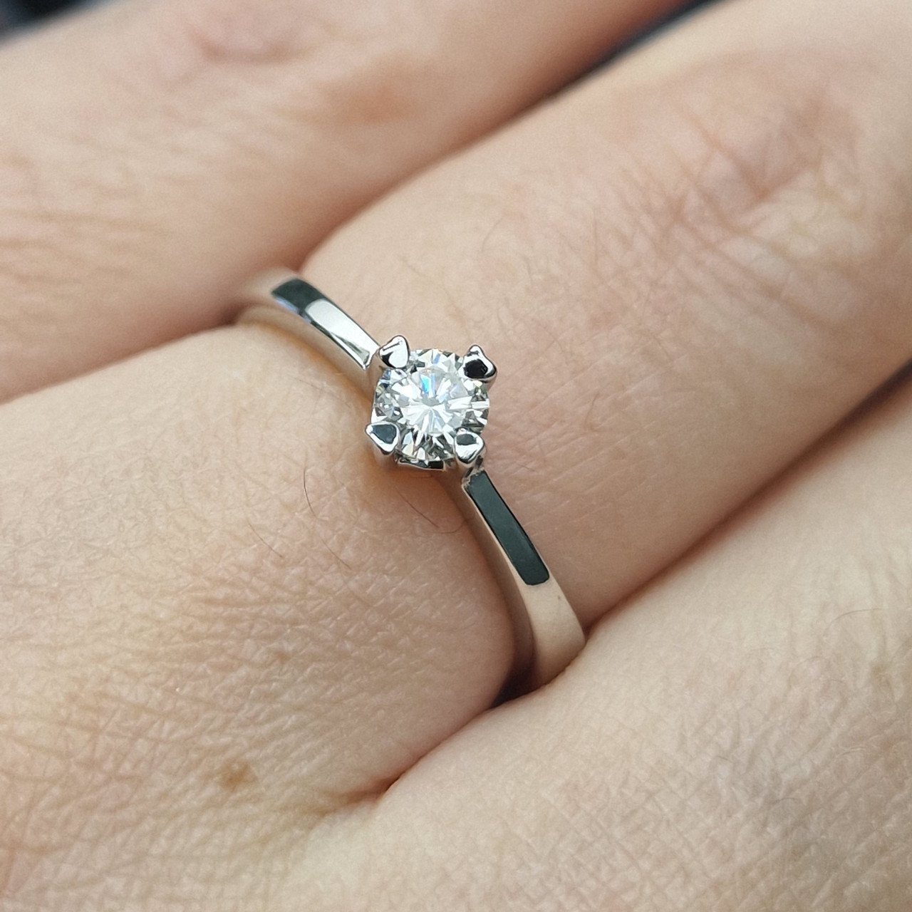Кольцо Deimantas 104622636 16,5р 2,2гр 0,22ct. купить,NaN
