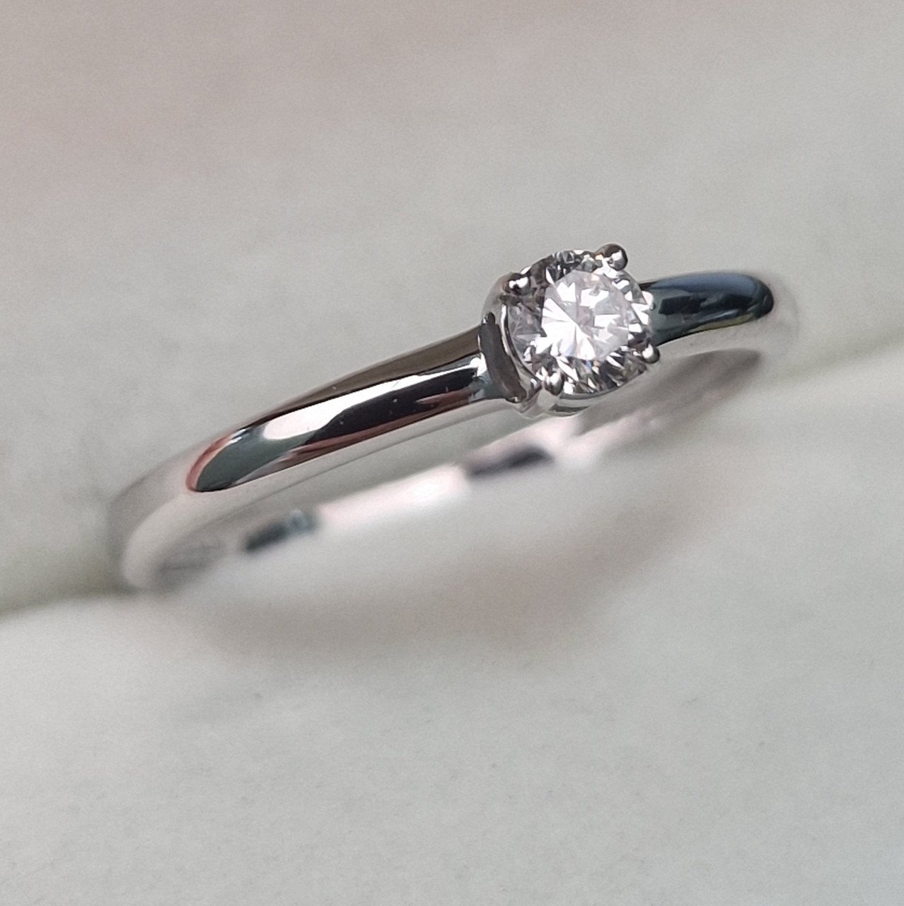 Кольцо Deimantas 104622638 16р 1,29гр 0,16ct. купить,NaN