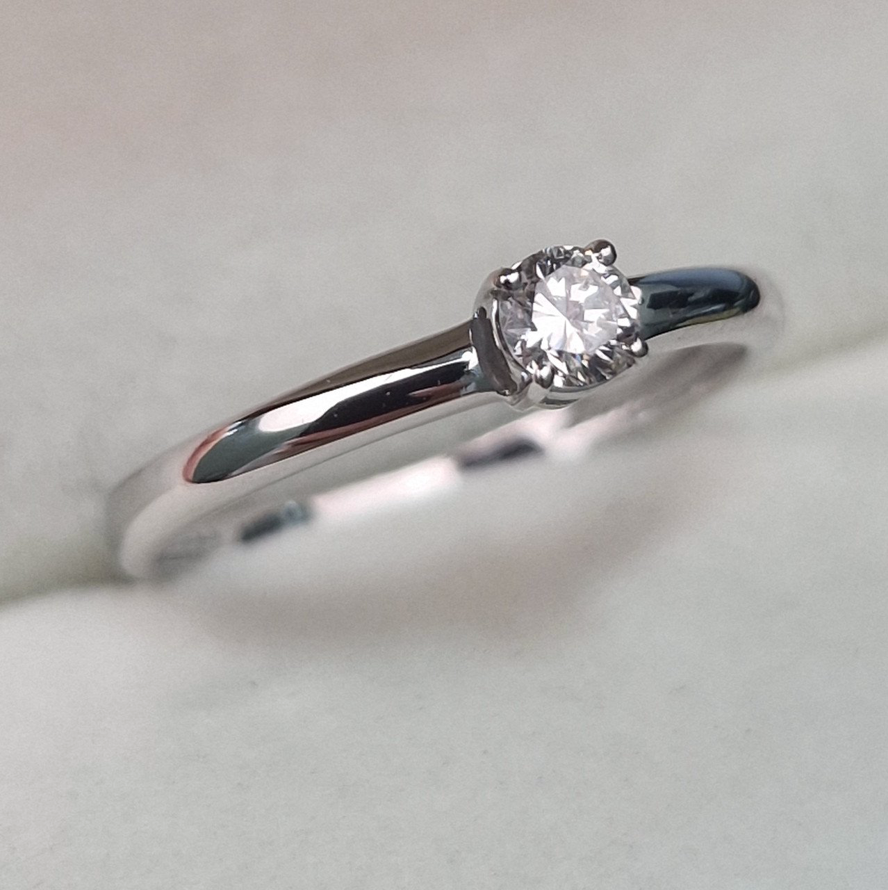 Кольцо Deimantas 104622638 16р 1,29гр 0,16ct. купить,NaN