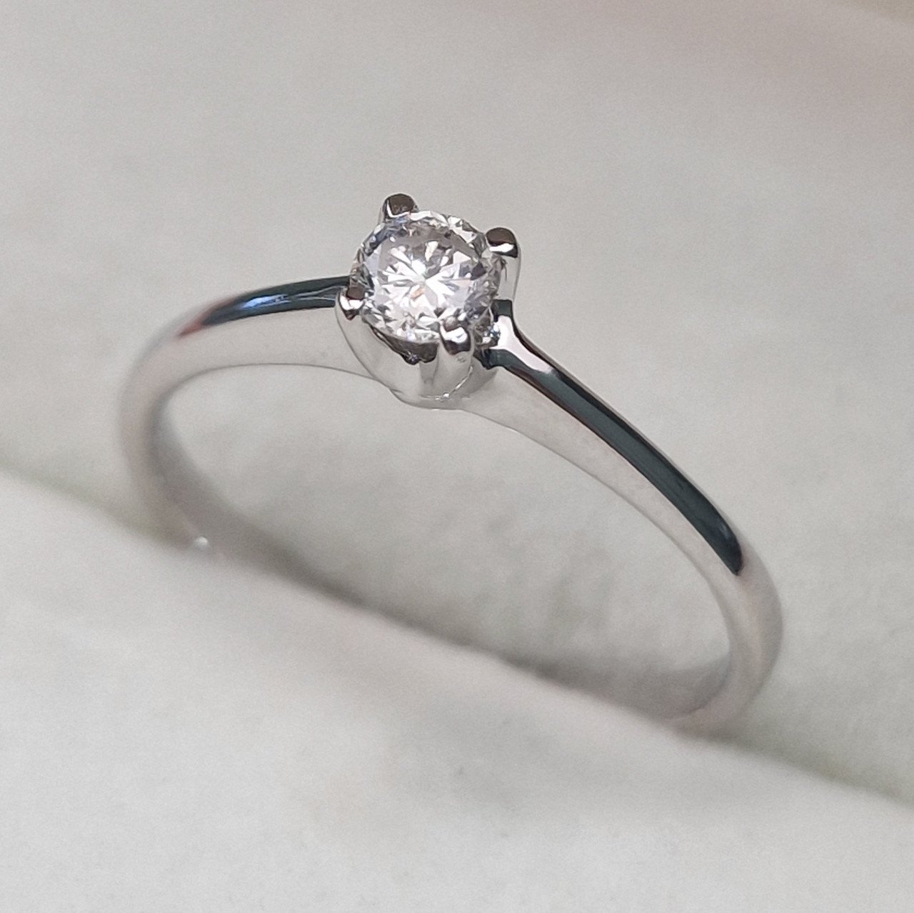 Кольцо Deimantas 104622634 16,5р 1,67гр 0,19ct. купить,NaN