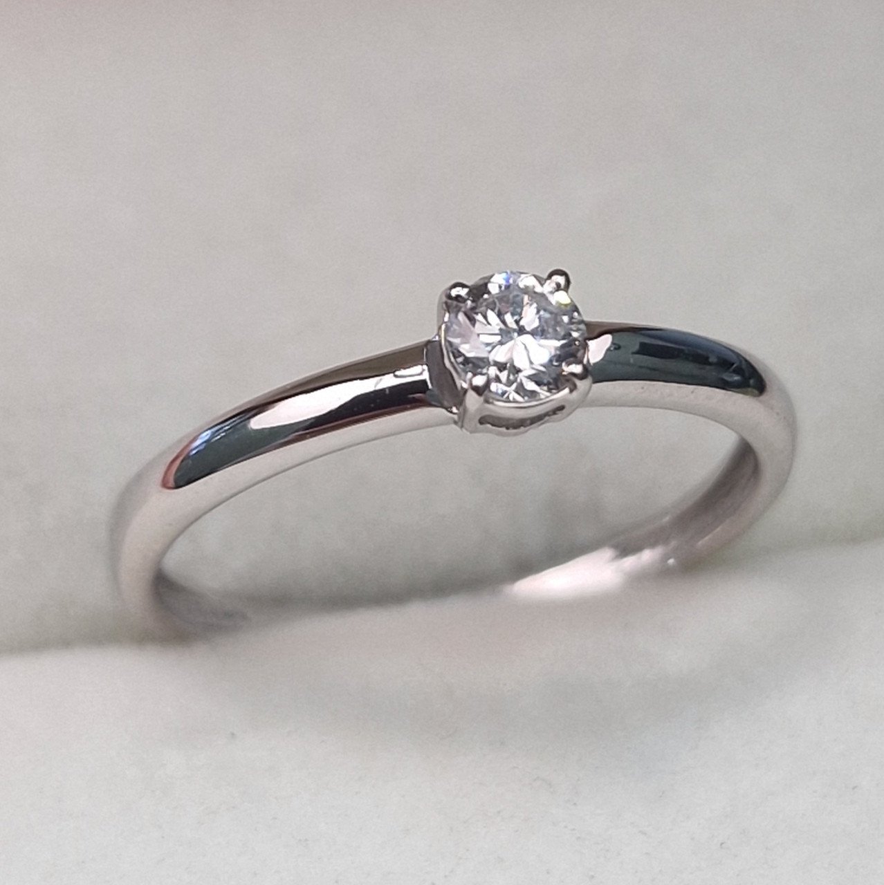 Кольцо Deimantas 104622638 16р 1,29гр 0,16ct. купить,NaN
