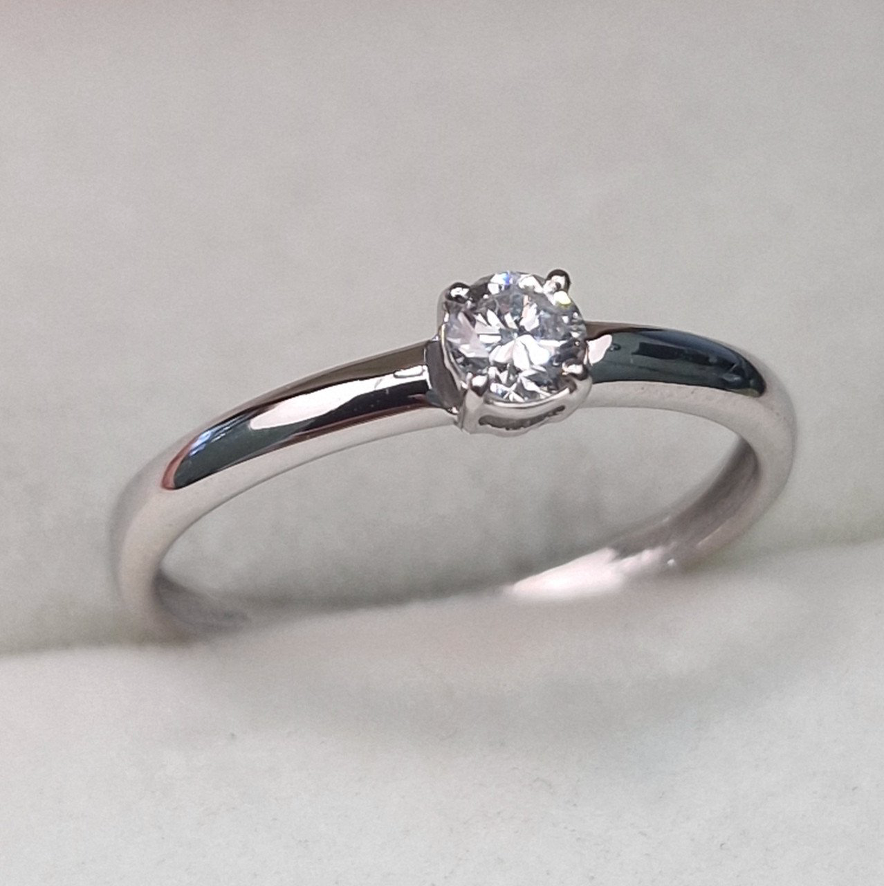Кольцо Deimantas 104622638 16р 1,29гр 0,16ct. купить,NaN