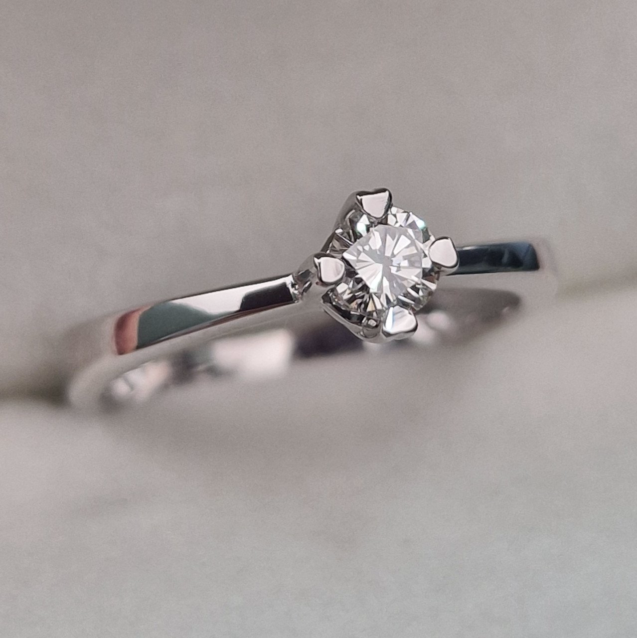 Кольцо Deimantas 104622636 16,5р 2,2гр 0,22ct. купить,NaN