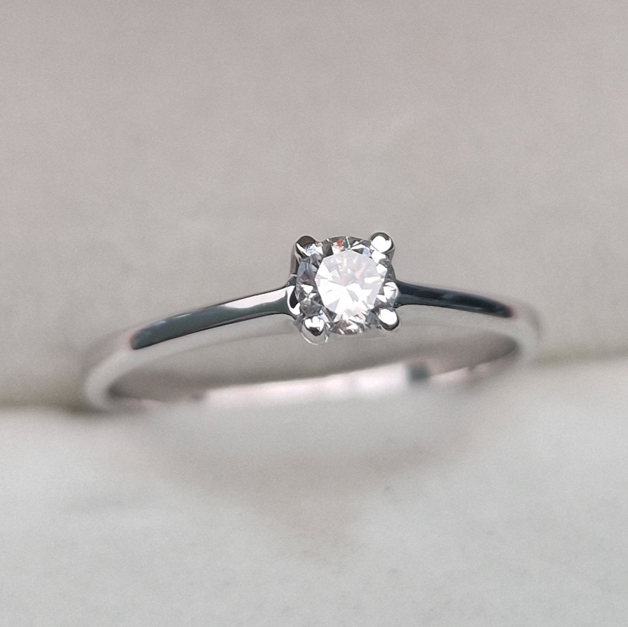 Кольцо Deimantas 104622634 16,5р 1,67гр 0,19ct. купить,NaN