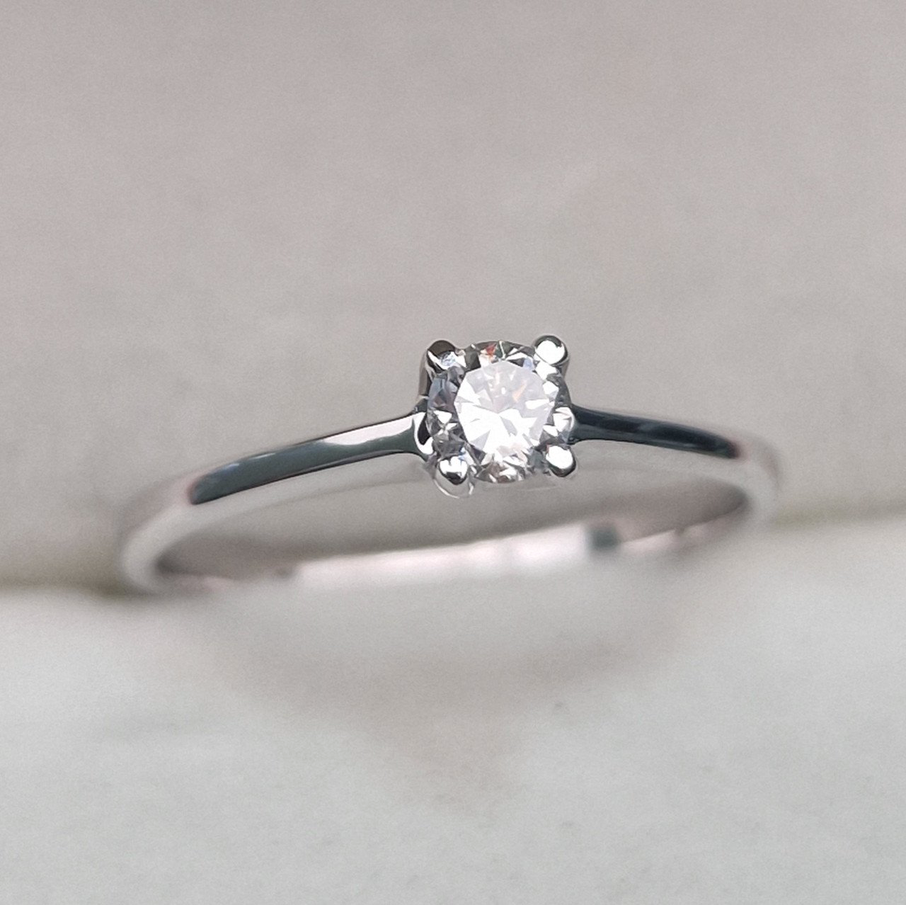 Кольцо Deimantas 104622634 16,5р 1,67гр 0,19ct. купить,NaN