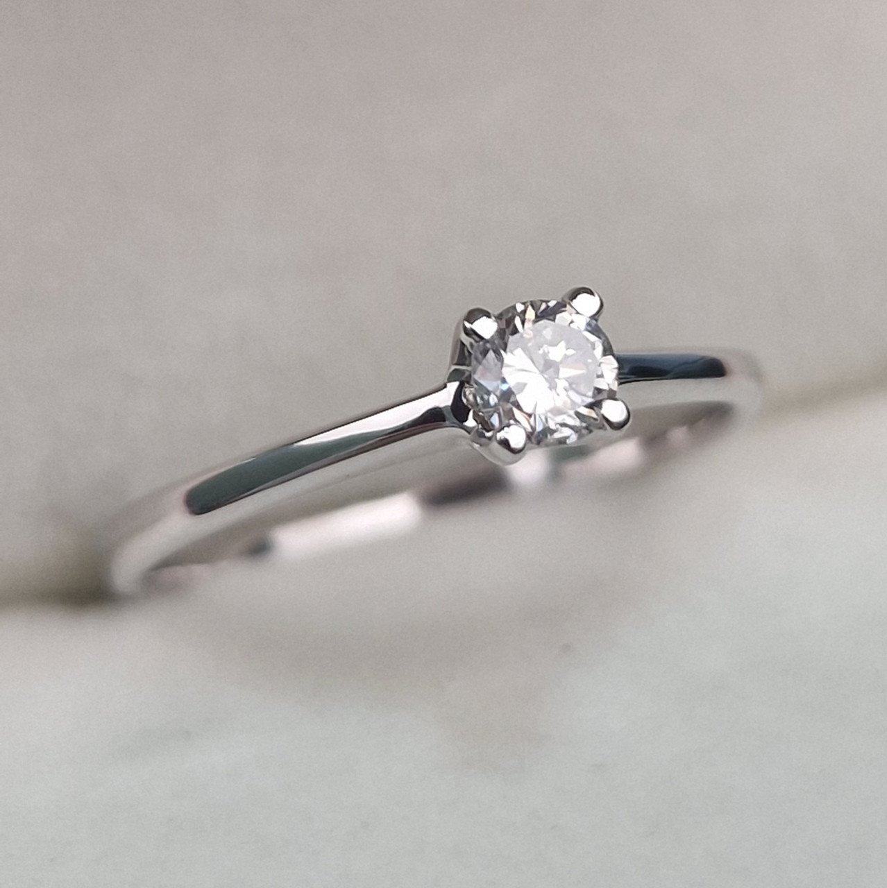 Кольцо Deimantas 104622634 16,5р 1,67гр 0,19ct. купить,NaN