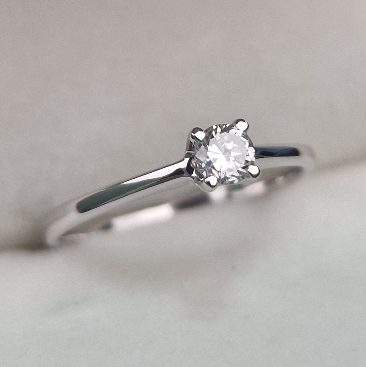 Кольцо Deimantas 104622634 16,5р 1,67гр 0,19ct. купить,NaN