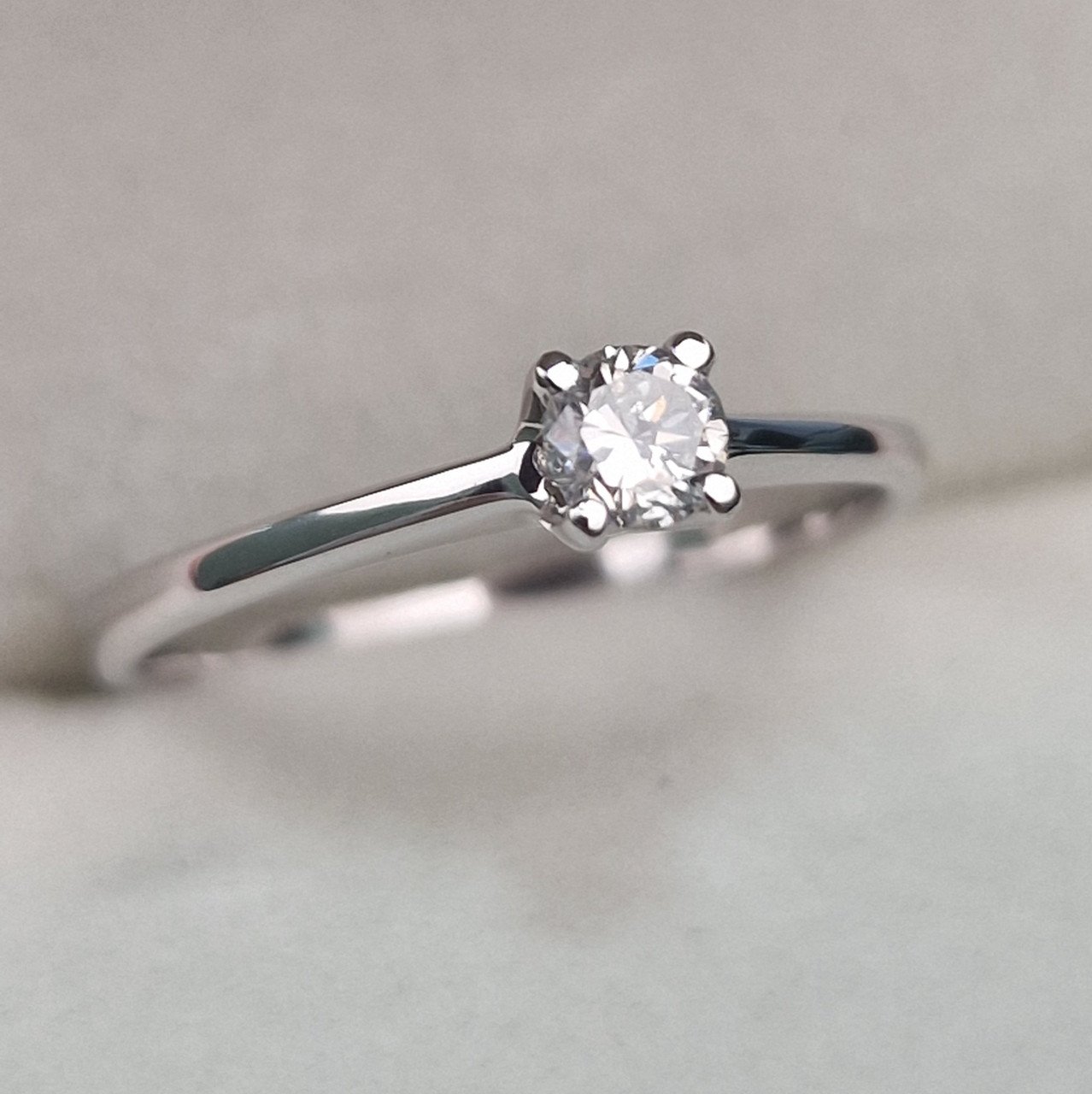 Кольцо Deimantas 104622634 16,5р 1,67гр 0,19ct. купить,NaN
