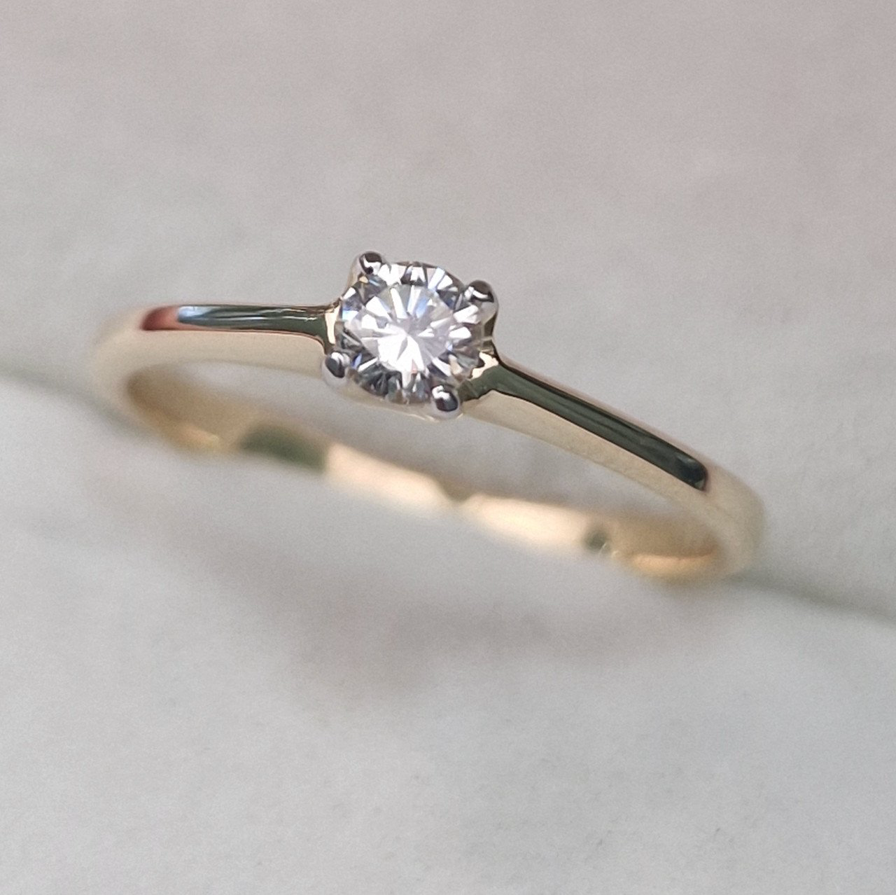 Кольцо Deimantas 104622640 16р 1,62гр 0,17ct. купить,NaN