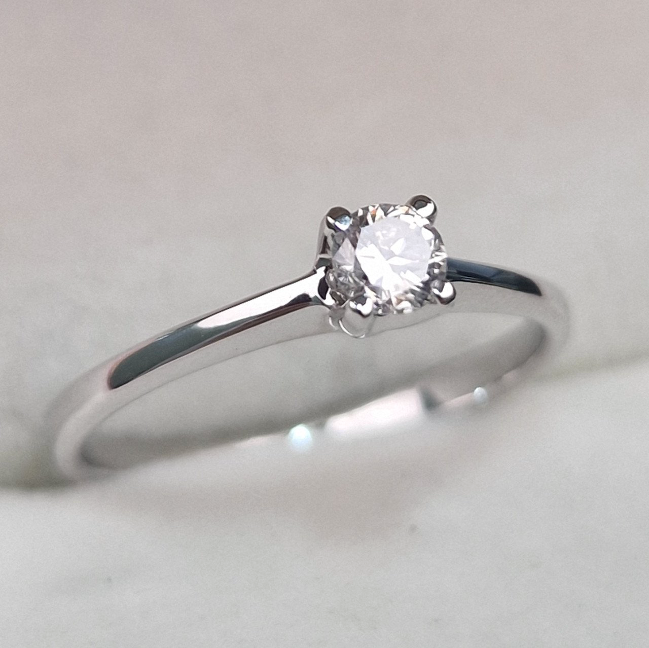 Кольцо Deimantas 104622634 16,5р 1,67гр 0,19ct. купить,NaN