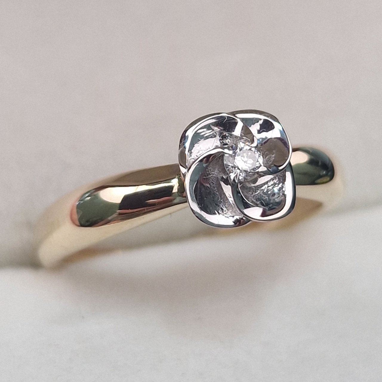 Кольцо Deimantas 104622643 16р 1,87гр 0,053ct. купить,NaN