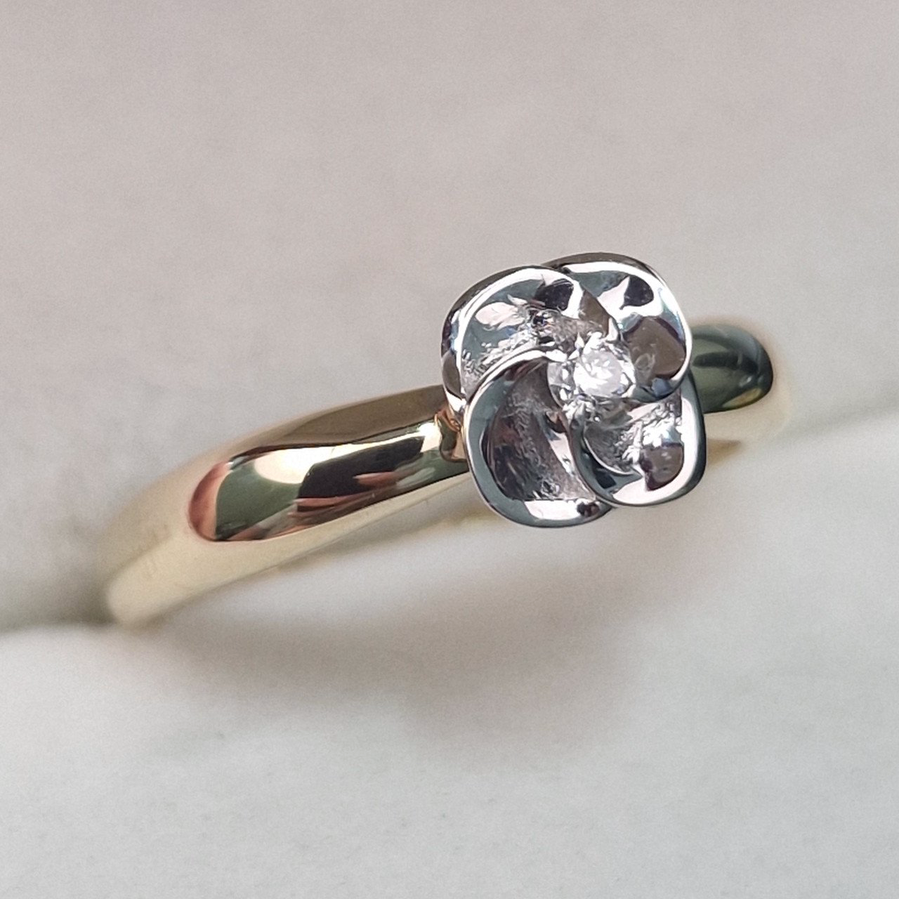 Кольцо Deimantas 104622643 16р 1,87гр 0,053ct. купить,NaN