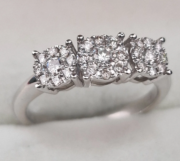 Комплект Deimantas 104990480 0,36ct 0,28ct. купить,NaN
