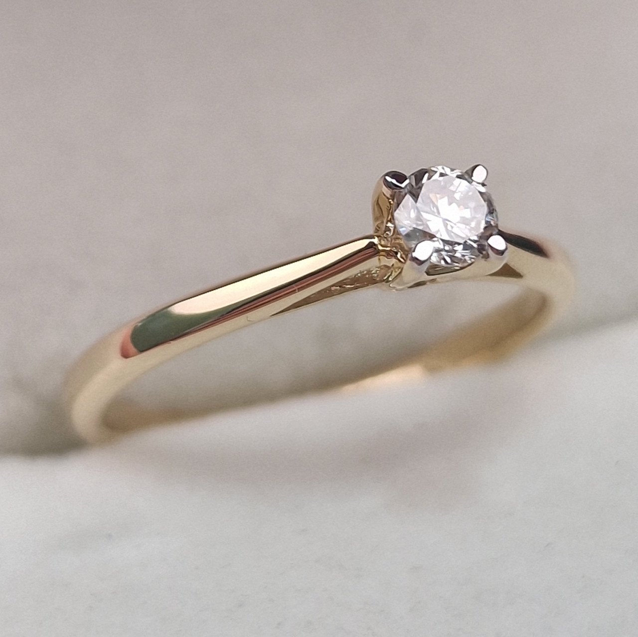 Кольцо Deimantas 104622645 17р 1,8гр 0,185ct. купить,NaN