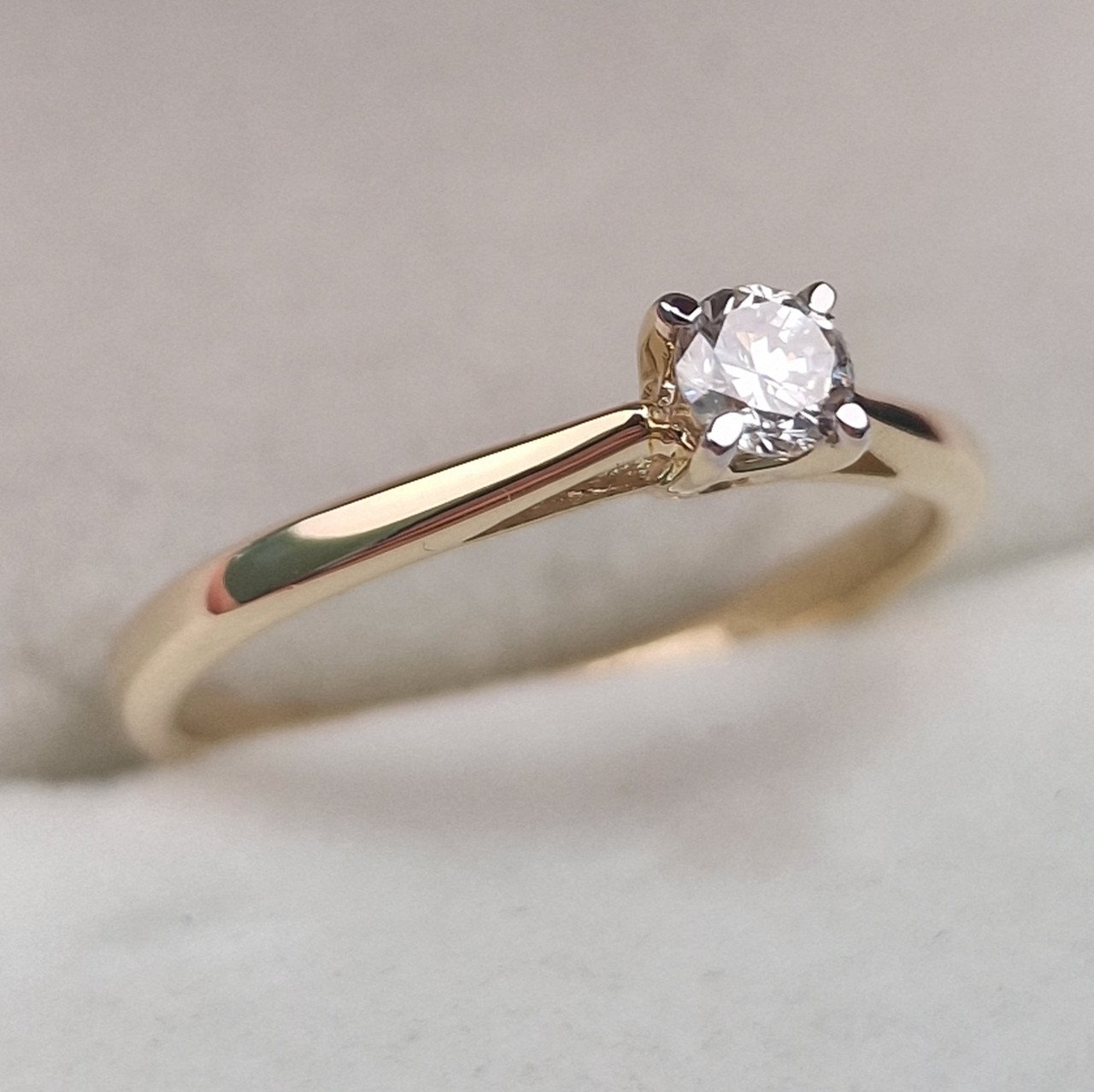 Кольцо Deimantas 104622645 17р 1,8гр 0,185ct. купить,NaN