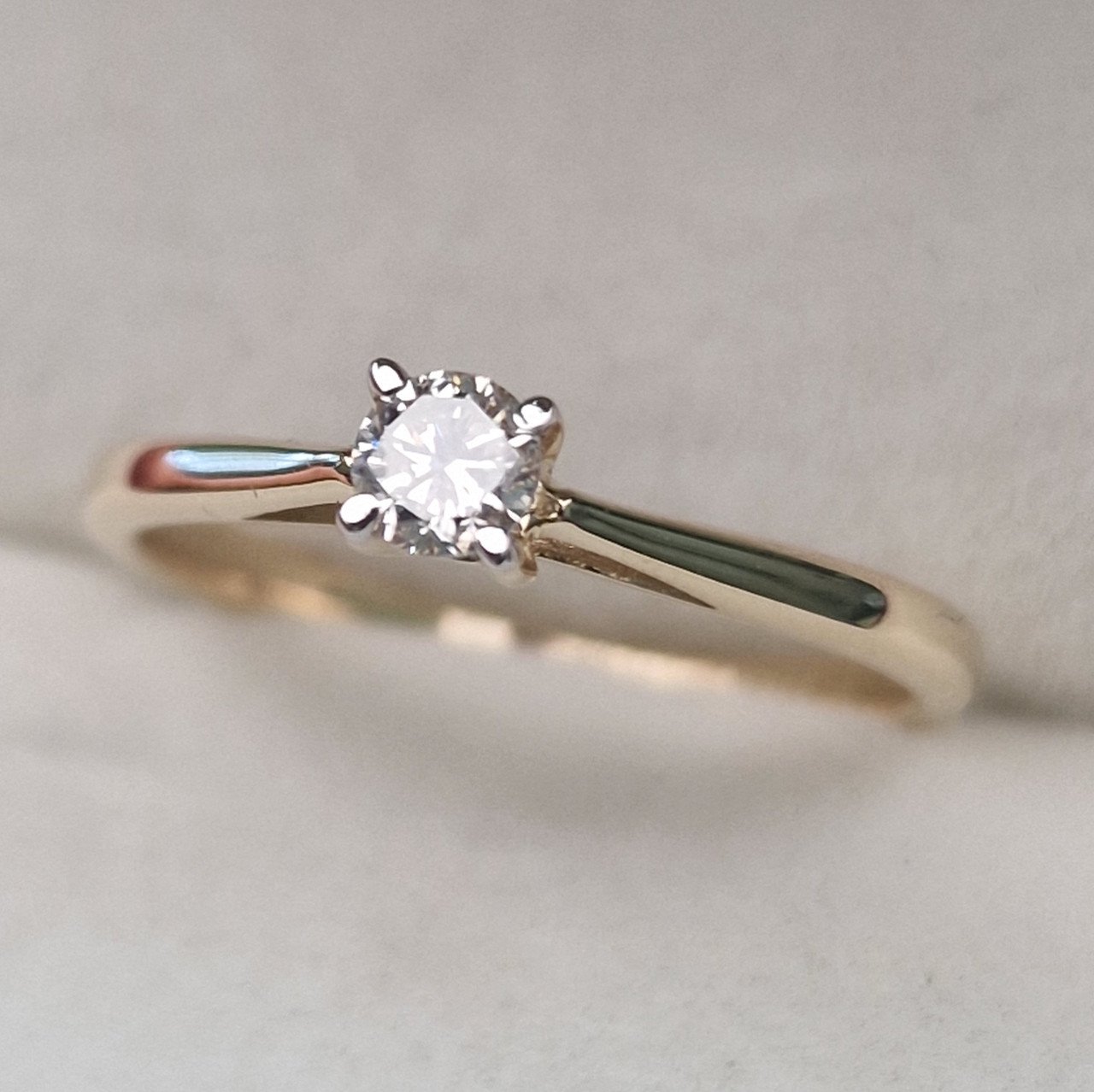 Кольцо Deimantas 104622645 17р 1,8гр 0,185ct. купить,NaN