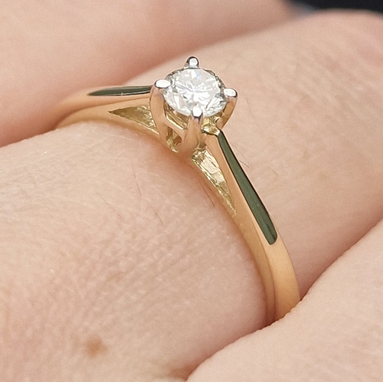 Кольцо Deimantas 104622645 17р 1,8гр 0,185ct. купить,NaN