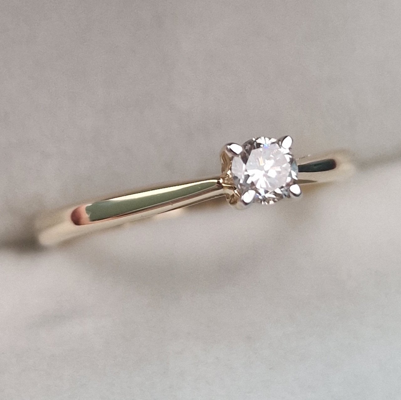 Кольцо Deimantas 104622645 17р 1,8гр 0,185ct. купить,NaN