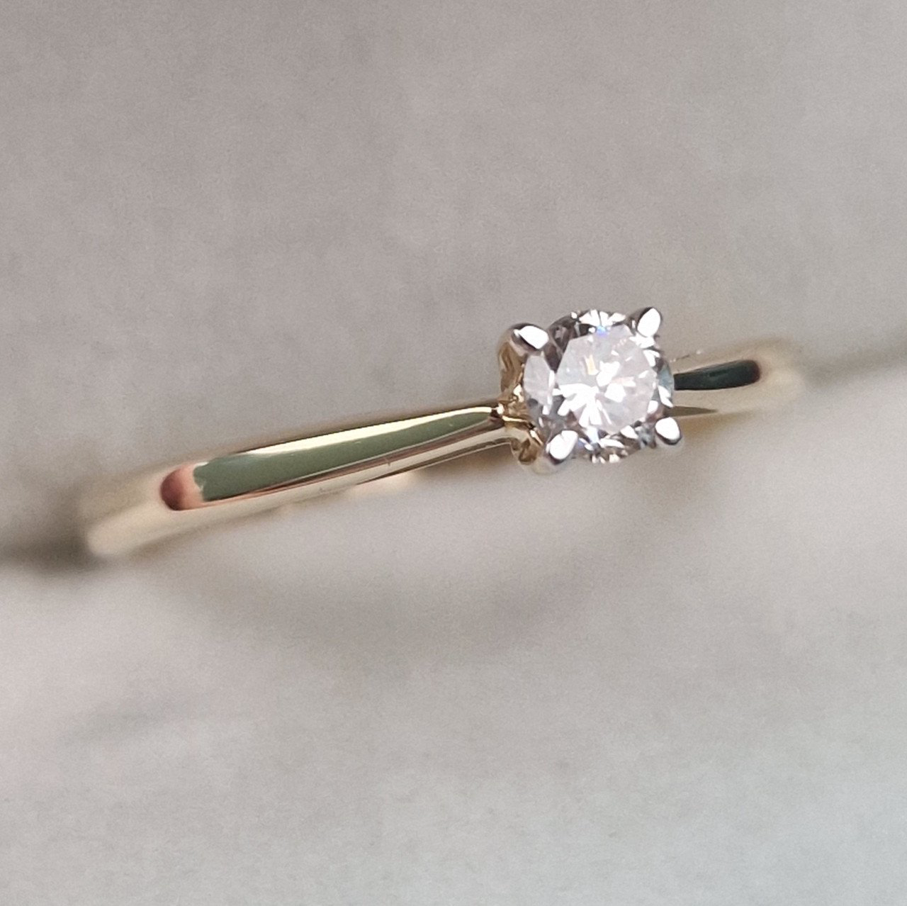 Кольцо Deimantas 104622645 17р 1,8гр 0,185ct. купить,NaN