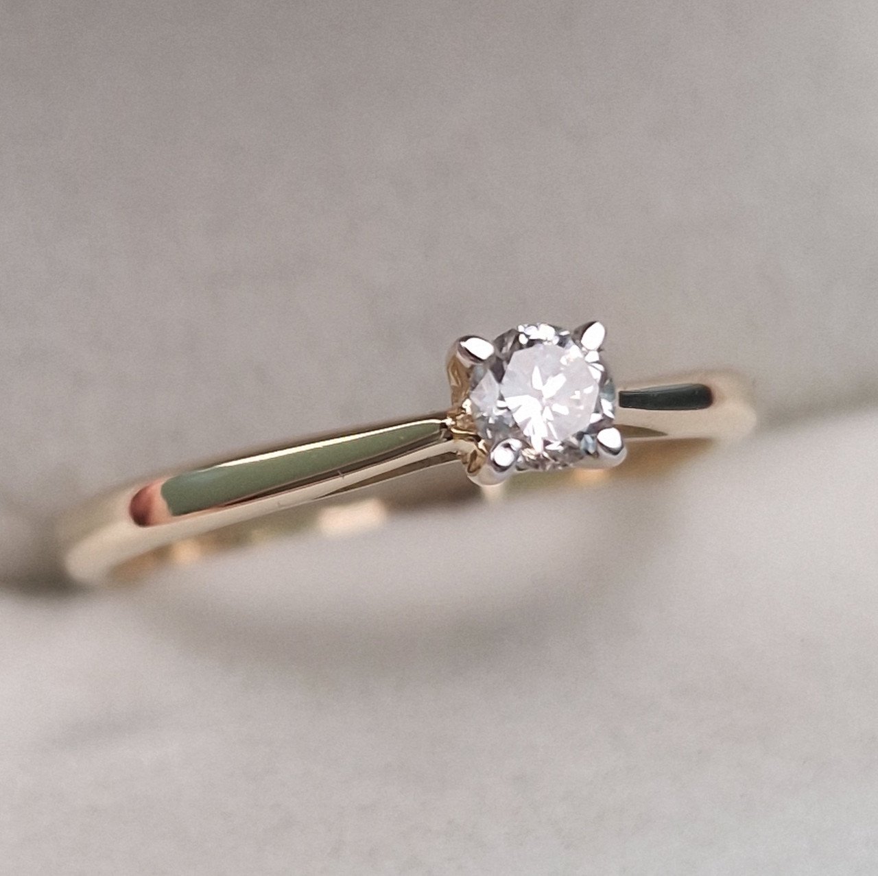 Кольцо Deimantas 104622645 17р 1,8гр 0,185ct. купить,NaN