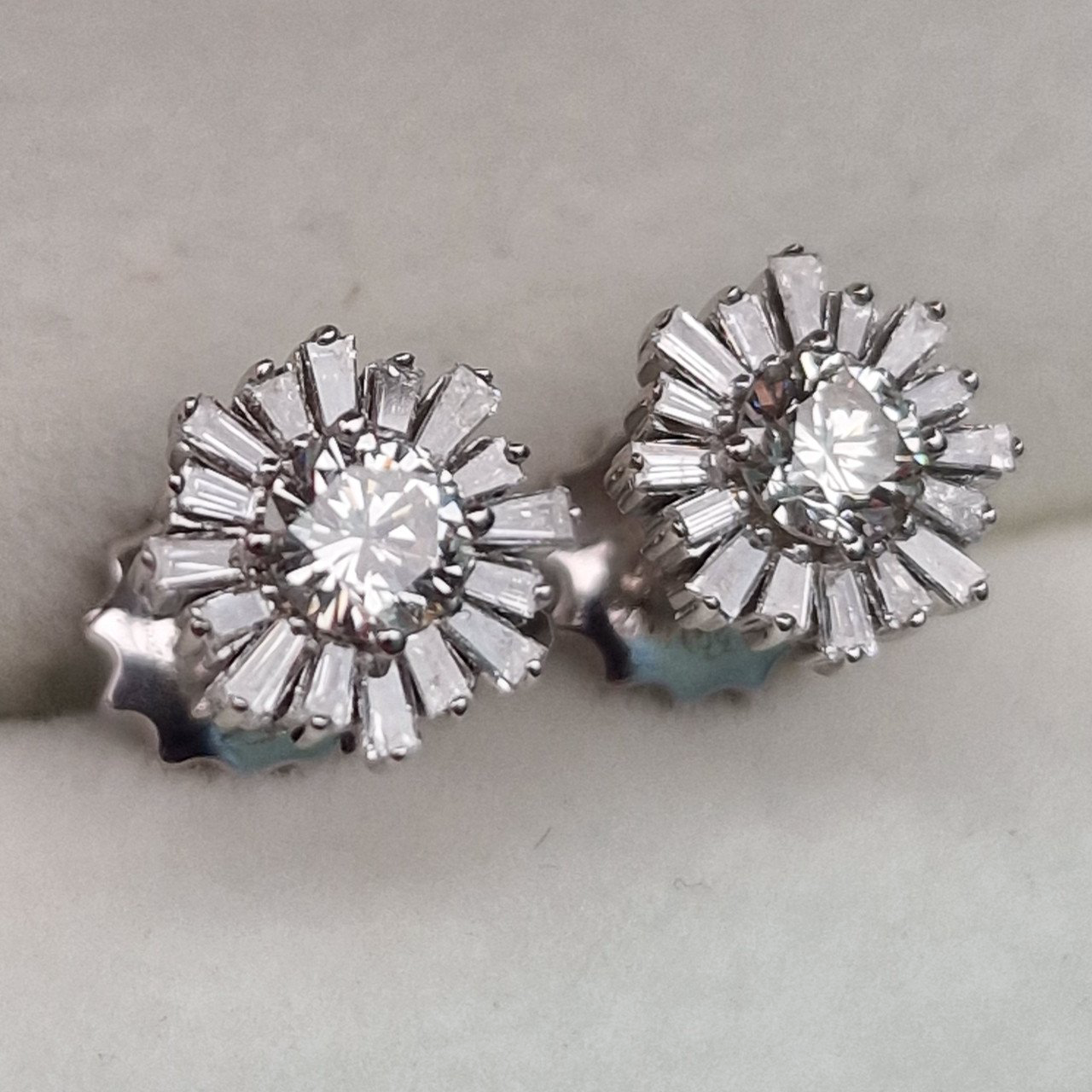 Серьги Deimantas 105021580 3,36гр 0,91ct. купить,NaN
