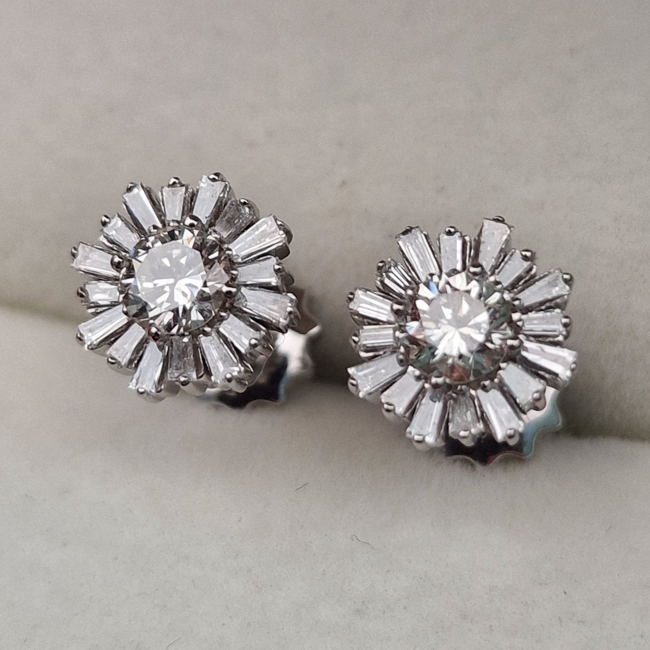 Серьги Deimantas 105021580 3,36гр 0,91ct. купить,NaN