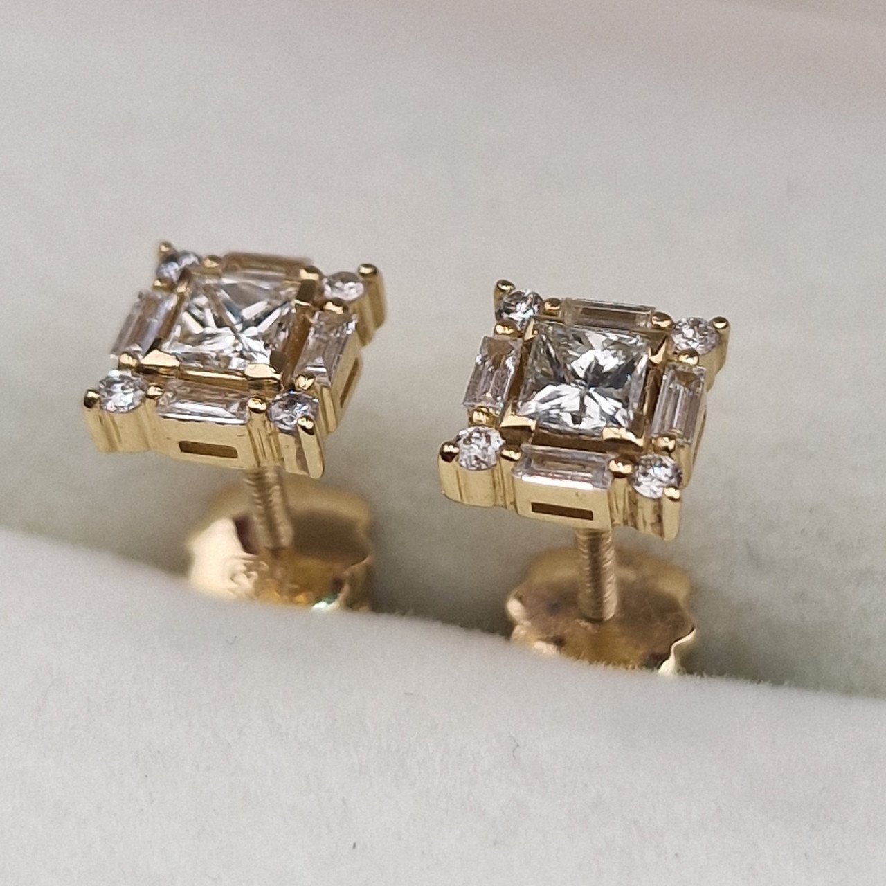 Серьги Deimantas 105021612 2,02гр 0,70ct. купить,NaN