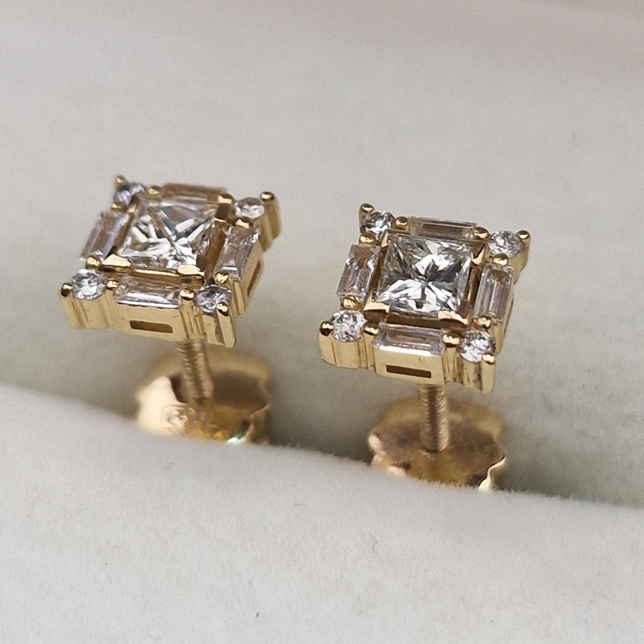 Серьги Deimantas 105021612 2,02гр 0,70ct. купить,NaN