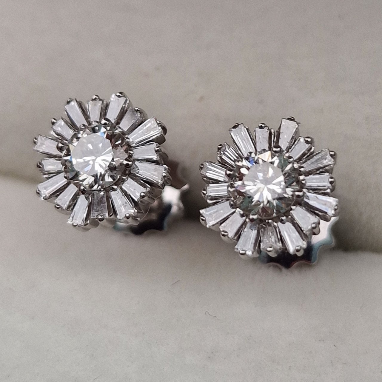Серьги Deimantas 105021580 3,36гр 0,91ct. купить,NaN