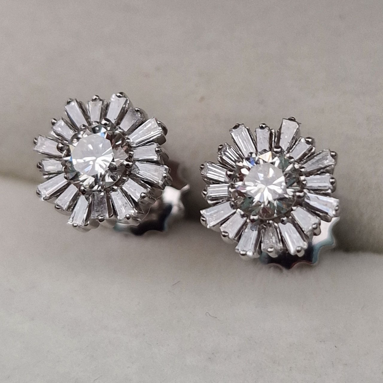 Серьги Deimantas 105021580 3,36гр 0,91ct. купить,NaN