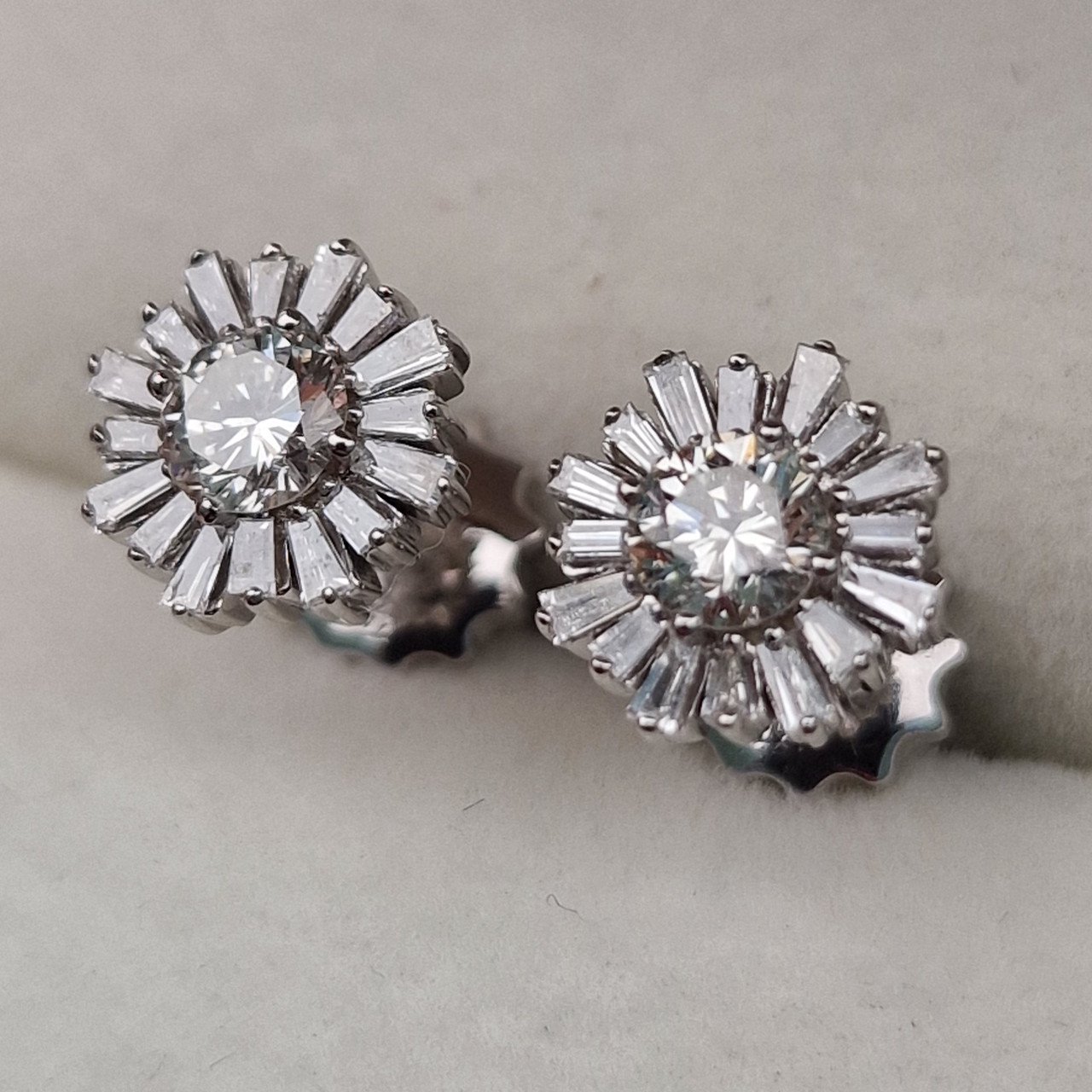Серьги Deimantas 105021580 3,36гр 0,91ct. купить,NaN
