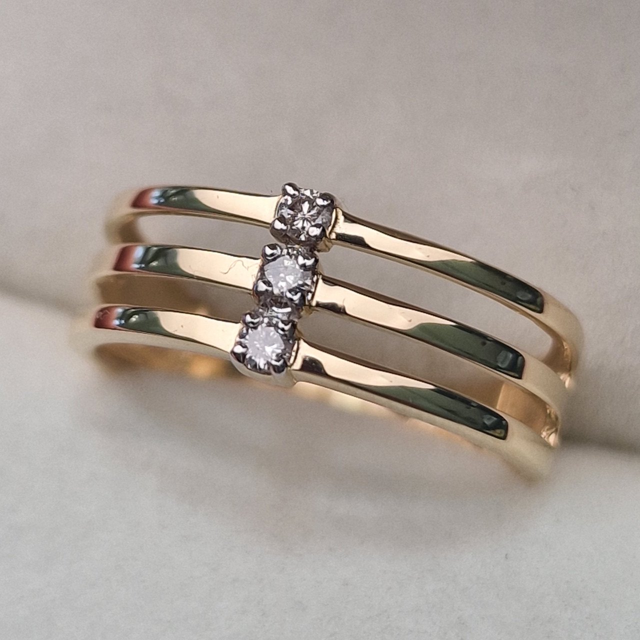 Кольцо Deimantas 104622647 18р 3,26гр 0,096ct. купить,NaN