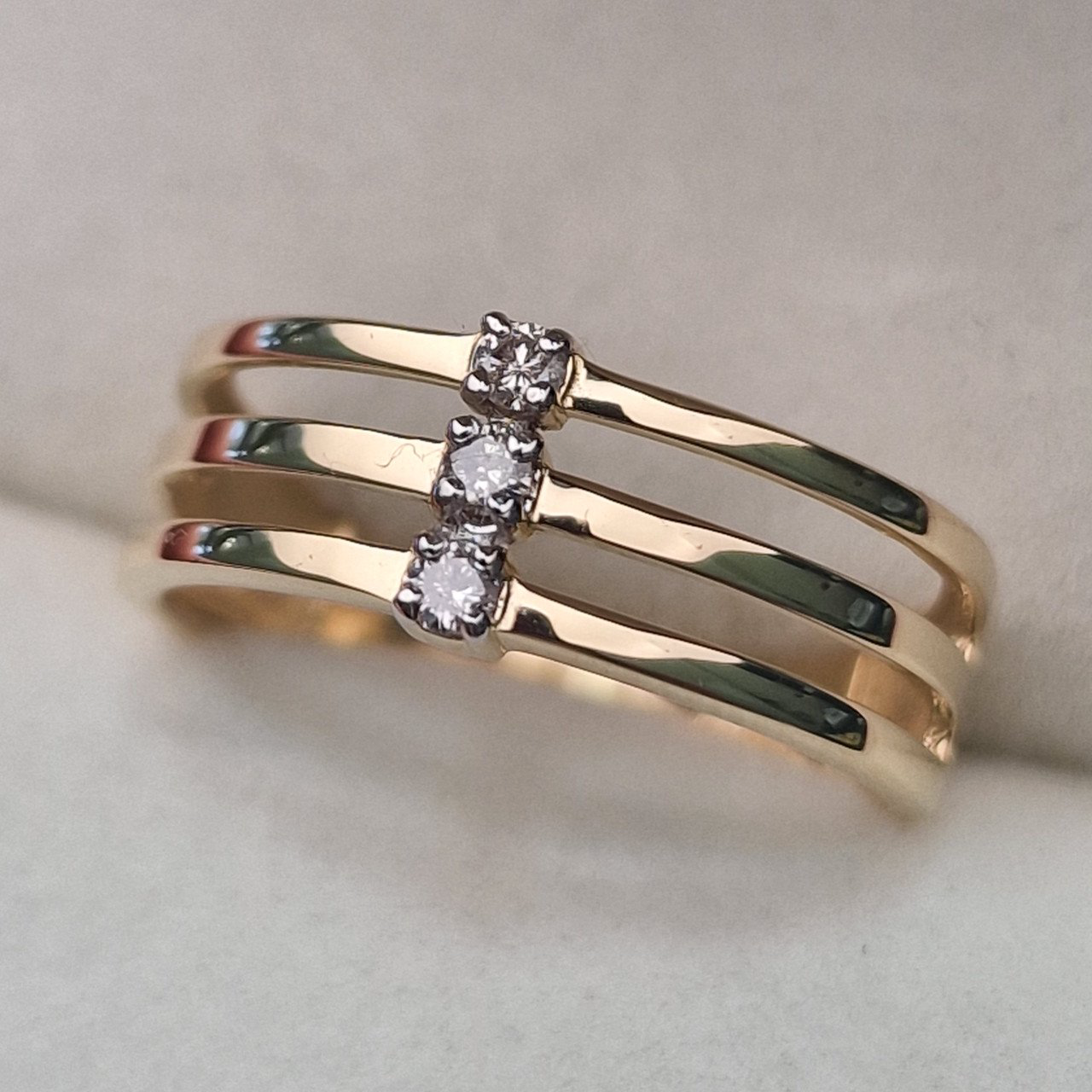 Кольцо Deimantas 104622647 18р 3,26гр 0,096ct. купить,NaN
