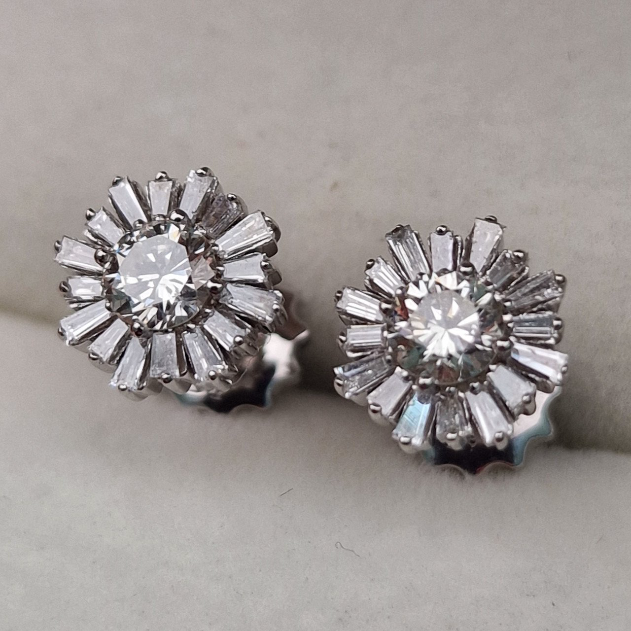Серьги Deimantas 105021580 3,36гр 0,91ct. купить,NaN