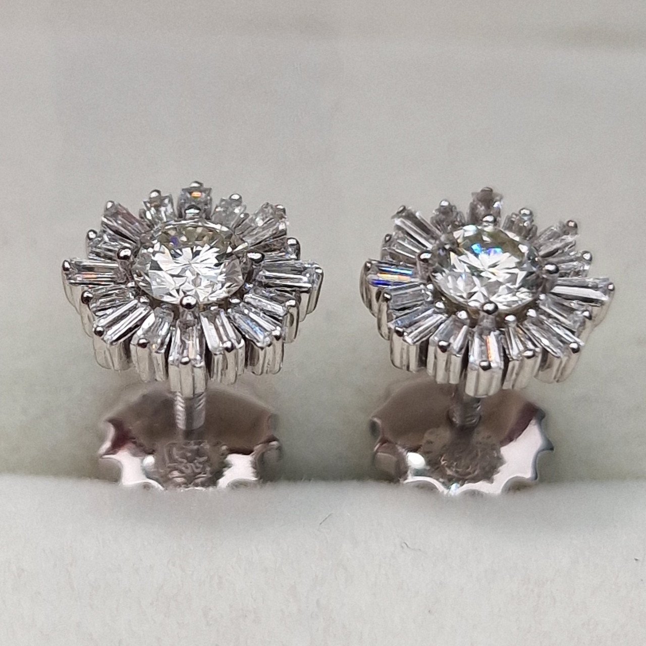 Серьги Deimantas 105021580 3,36гр 0,91ct. купить,NaN
