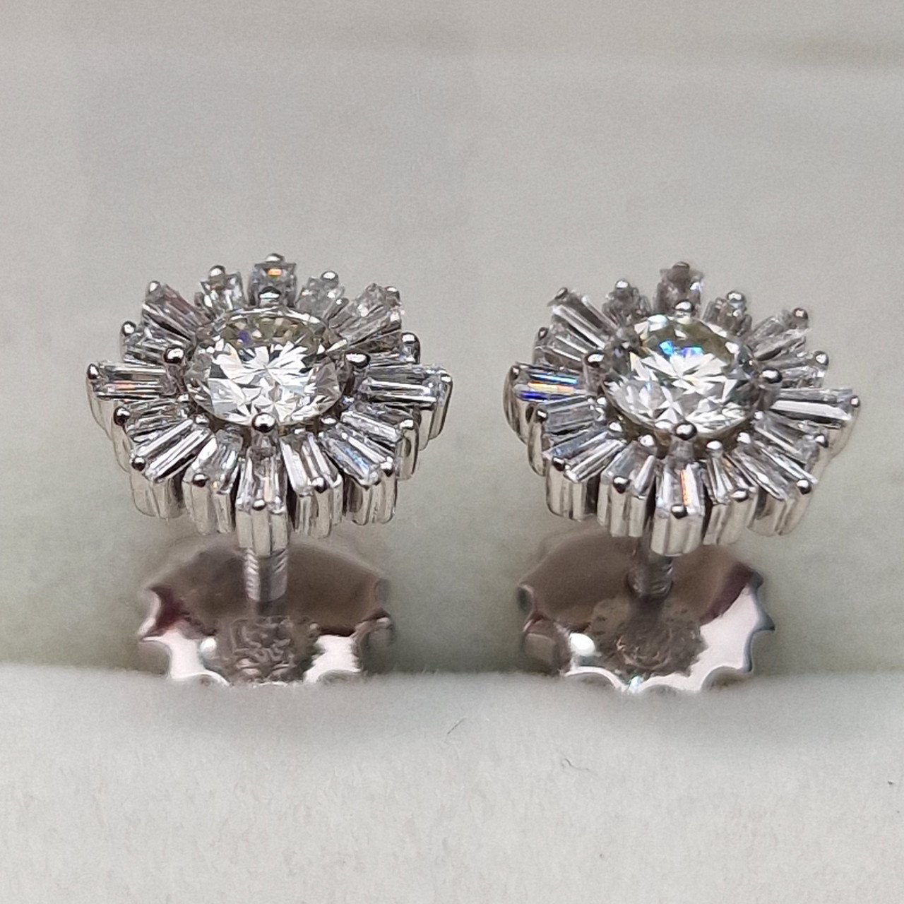 Серьги Deimantas 105021580 3,36гр 0,91ct. купить,NaN