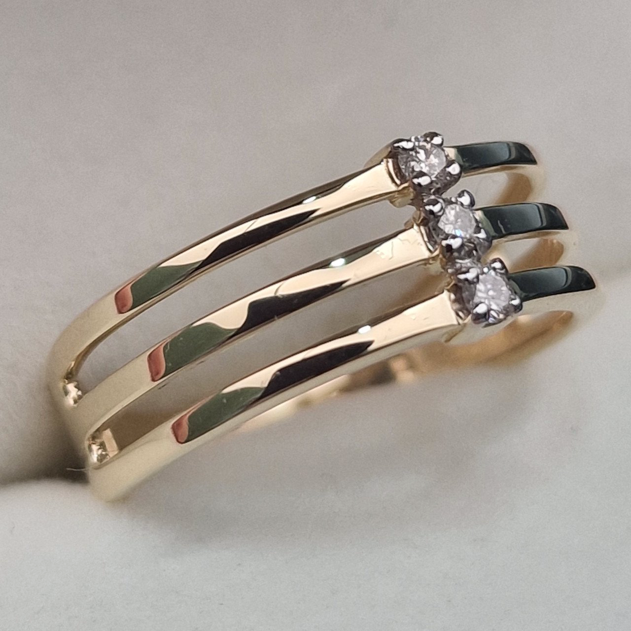 Кольцо Deimantas 104622647 18р 3,26гр 0,096ct. купить,NaN