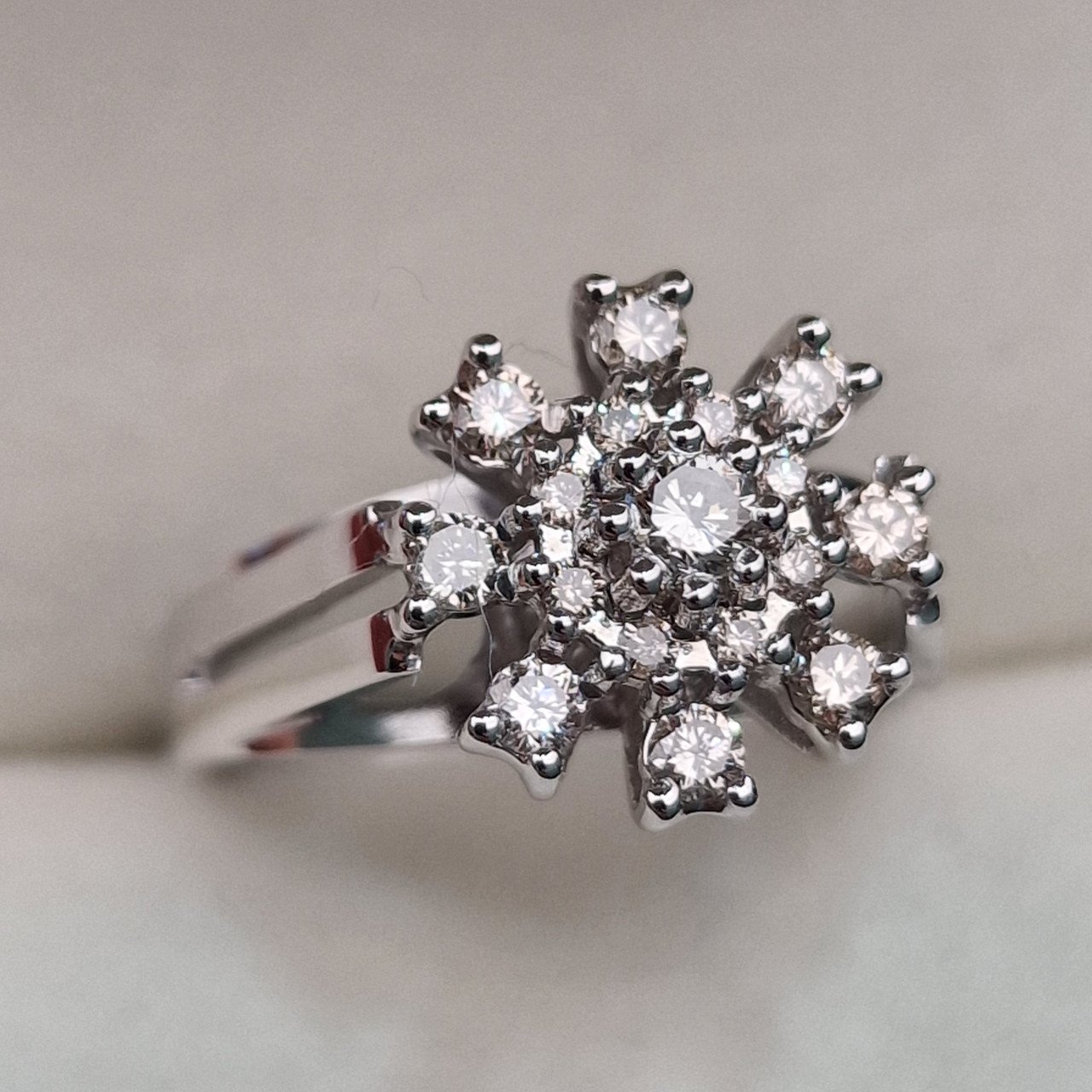 Кольцо Deimantas 104722692 17р 4,3гр 0,461ct. купить,NaN