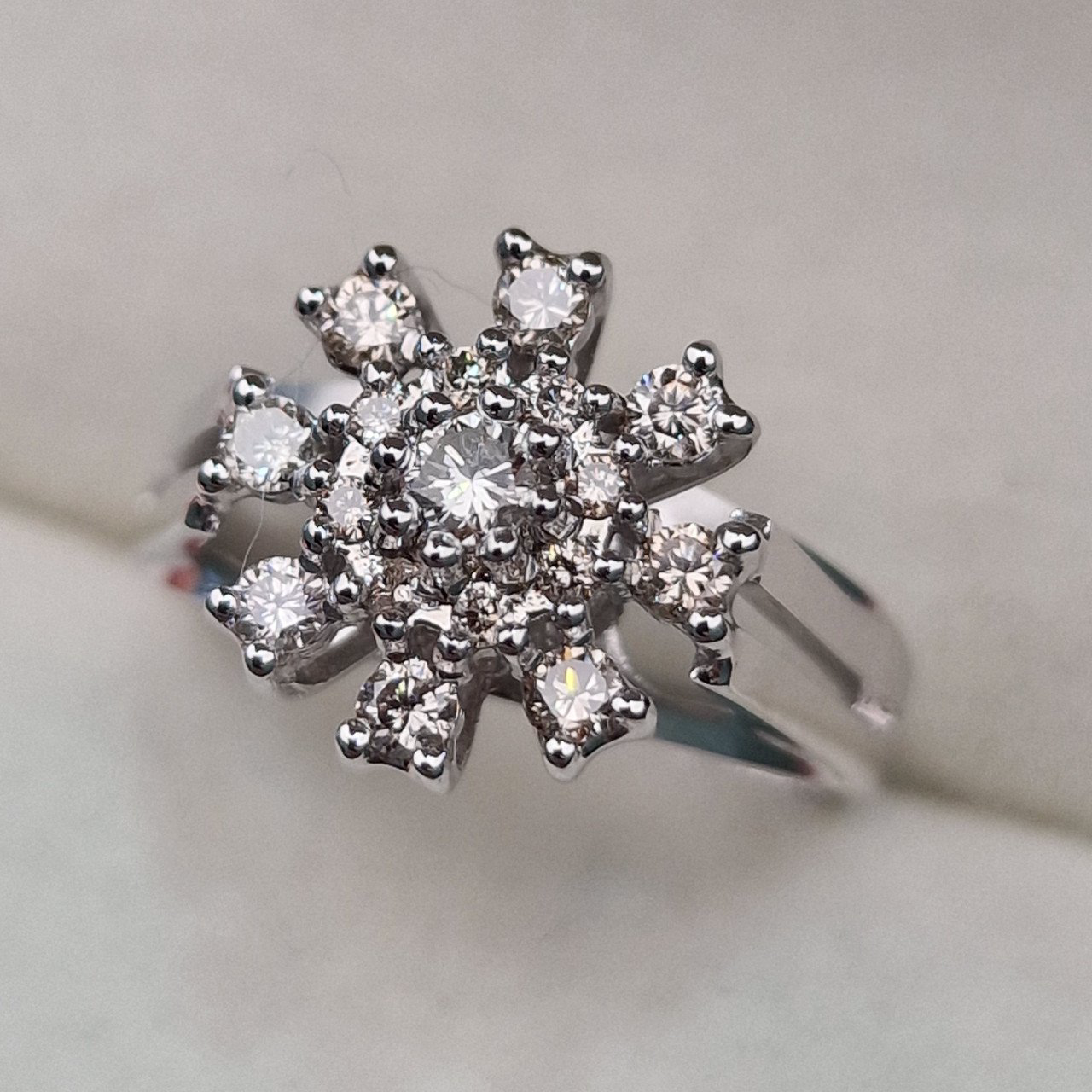 Кольцо Deimantas 104722692 17р 4,3гр 0,461ct. купить,NaN