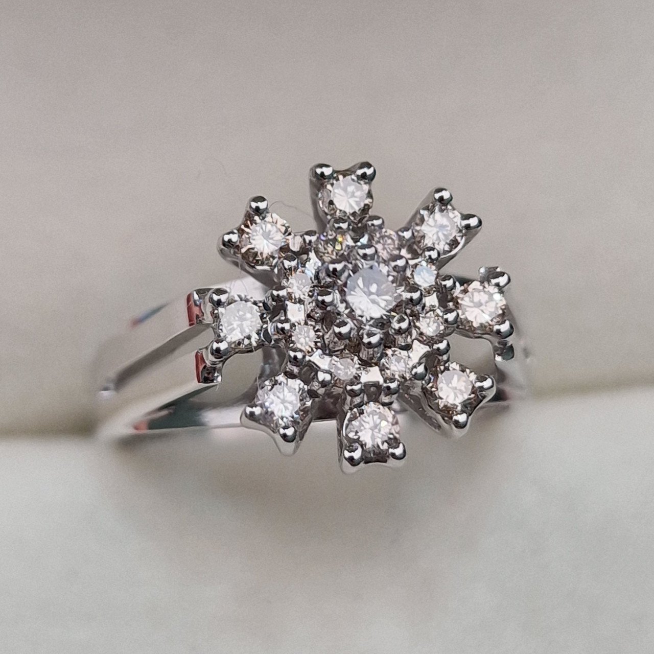Кольцо Deimantas 104722692 17р 4,3гр 0,461ct. купить,NaN