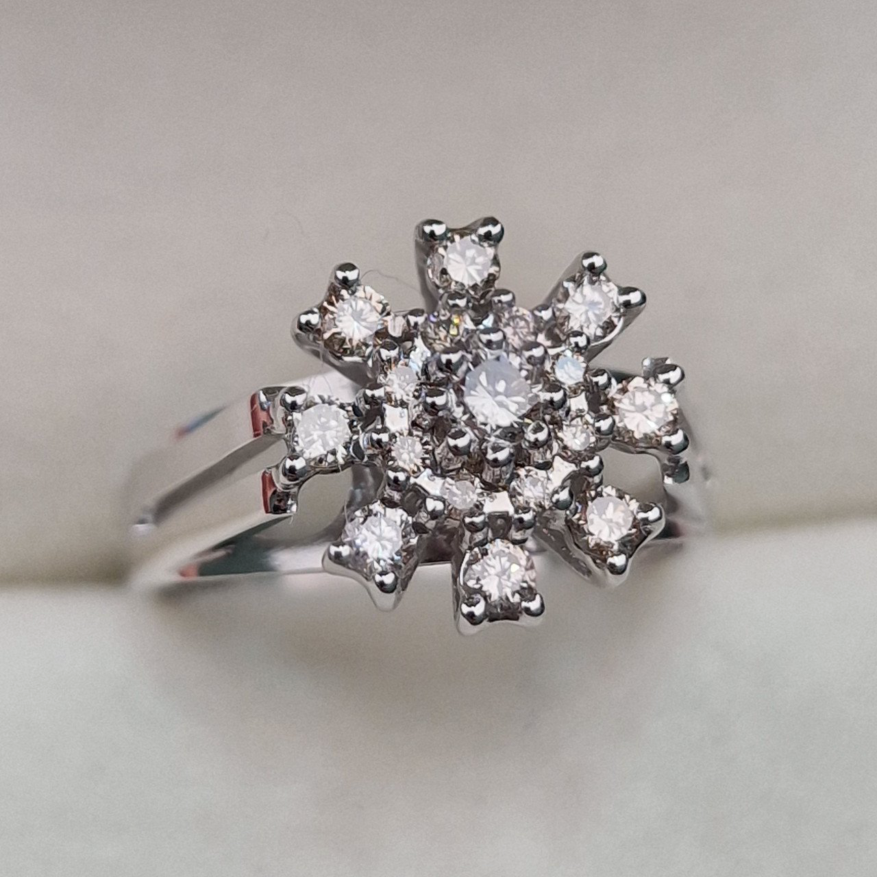 Кольцо Deimantas 104722692 17р 4,3гр 0,461ct. купить,NaN