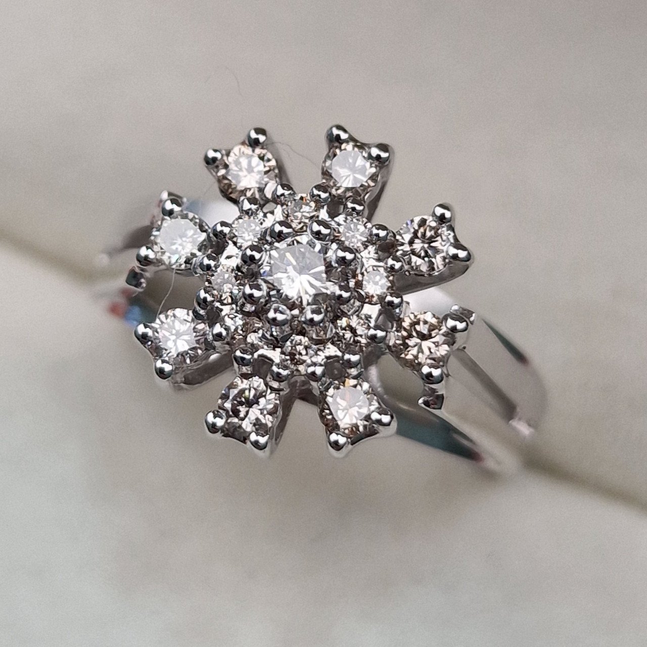 Кольцо Deimantas 104722692 17р 4,3гр 0,461ct. купить,NaN