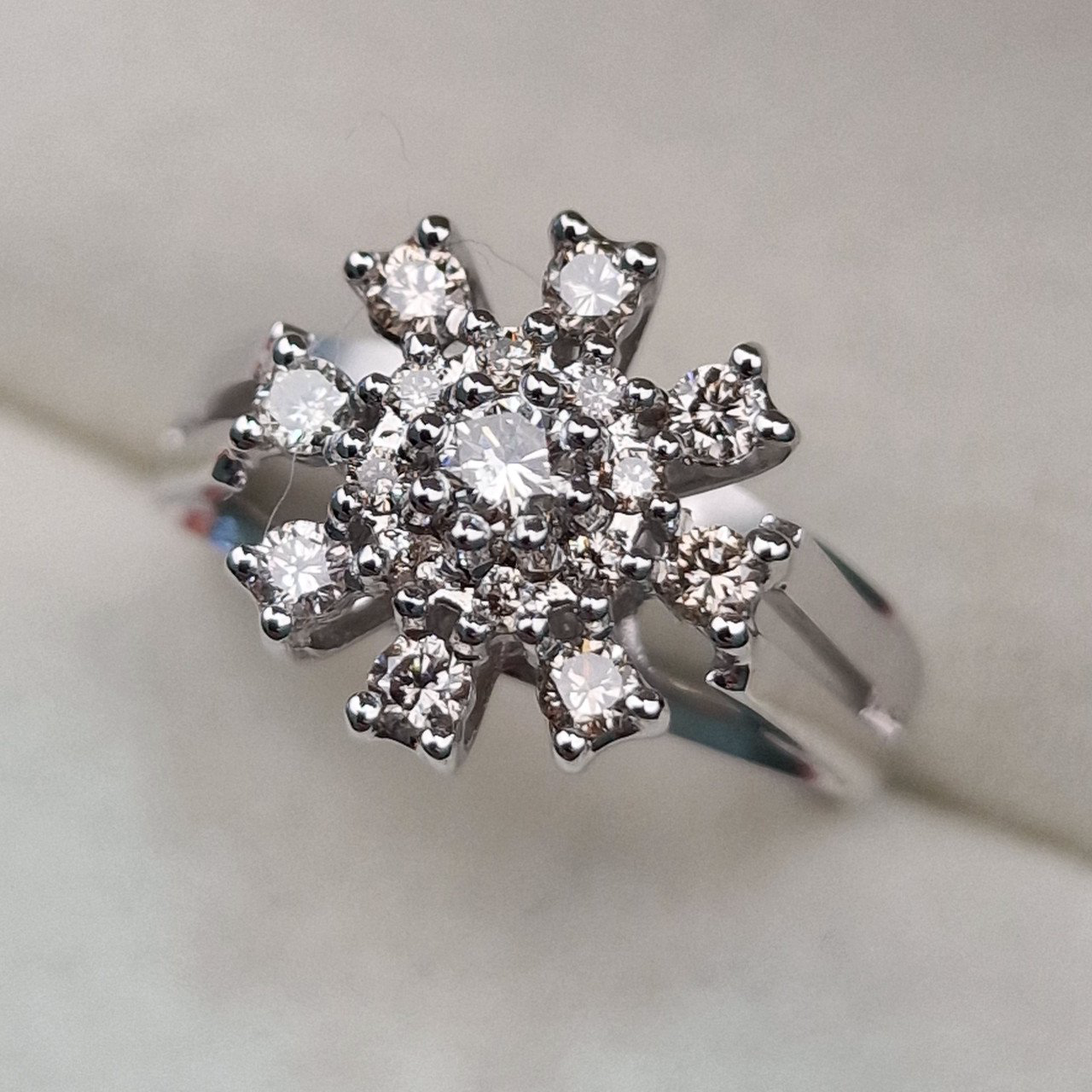 Кольцо Deimantas 104722692 17р 4,3гр 0,461ct. купить,NaN